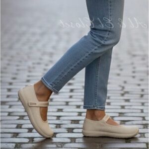 JSPORT Melody Mary Jane Flats Cream US 8.5 | Comfort Lightweight Shoes NWB